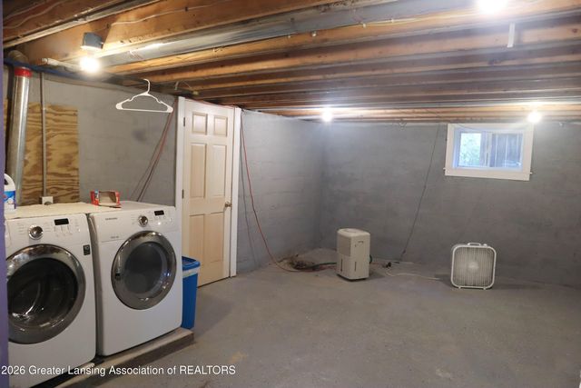 1220 W Hillsdale Street, Lansing, MI 48915