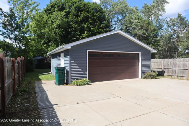 1220 W Hillsdale Street, Lansing, MI 48915
