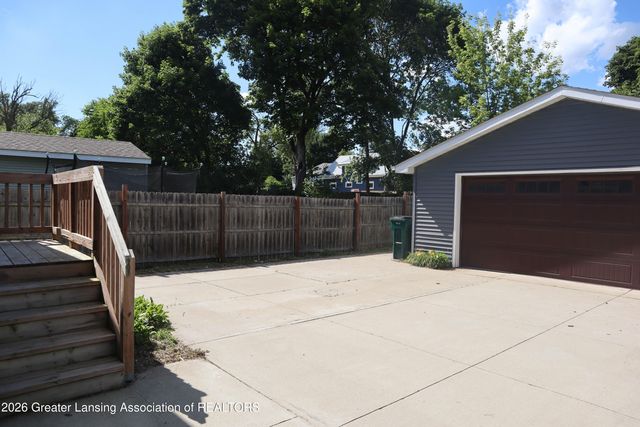 1220 W Hillsdale Street, Lansing, MI 48915