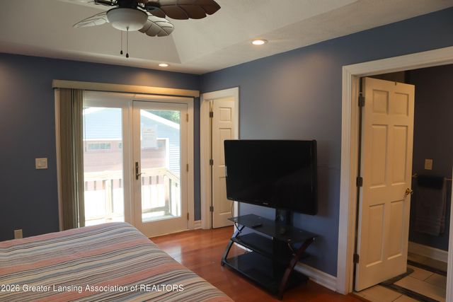 1220 W Hillsdale Street, Lansing, MI 48915