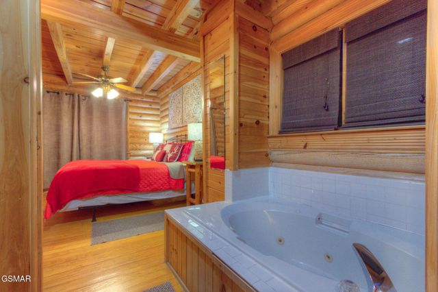 3139 Smoky Ridge Way, Sevierville, TN 37876