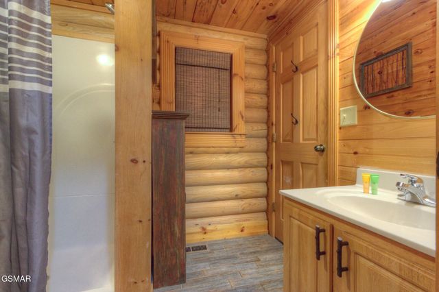 3139 Smoky Ridge Way, Sevierville, TN 37876