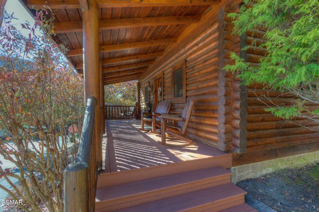 3139 Smoky Ridge Way, Sevierville, TN 37876