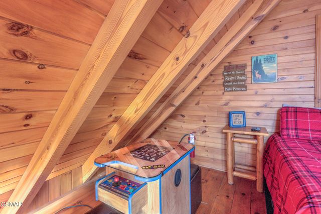 3139 Smoky Ridge Way, Sevierville, TN 37876