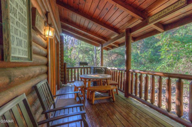 3139 Smoky Ridge Way, Sevierville, TN 37876