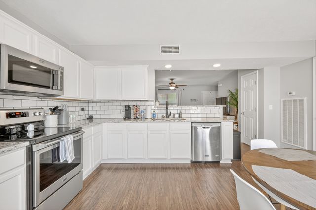 1011 Wolves Den Pl, Murfreesboro, TN 37128