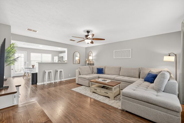 1011 Wolves Den Pl, Murfreesboro, TN 37128