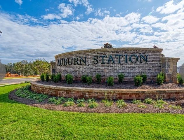 41 Station Overlook Way, Auburn, GA 30011