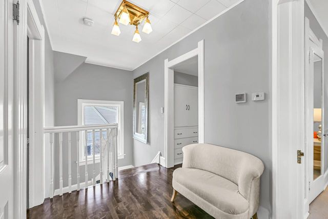 806 E Beaumont AVENUE, Whitefish Bay, WI 53217