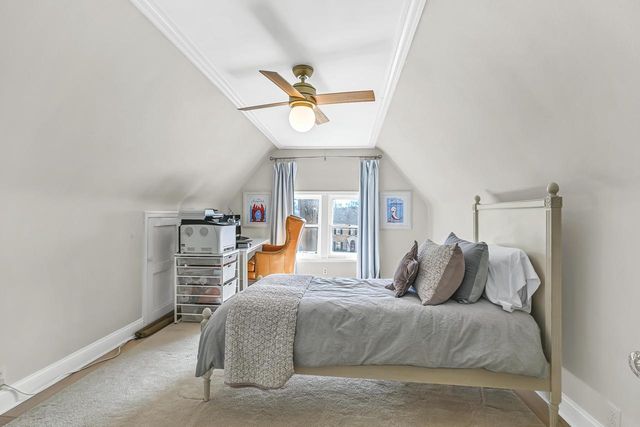 806 E Beaumont AVENUE, Whitefish Bay, WI 53217