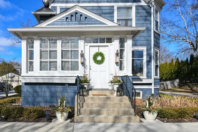 806 E Beaumont AVENUE, Whitefish Bay, WI 53217