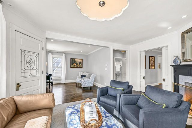 806 E Beaumont AVENUE, Whitefish Bay, WI 53217