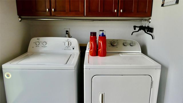 4432 Swan Street, Hitchcock, TX 77563