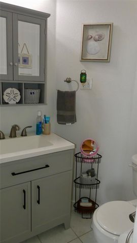 4432 Swan Street, Hitchcock, TX 77563