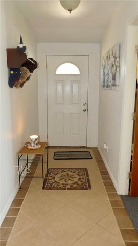 4432 Swan Street, Hitchcock, TX 77563