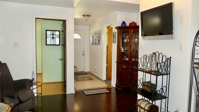4432 Swan Street, Hitchcock, TX 77563