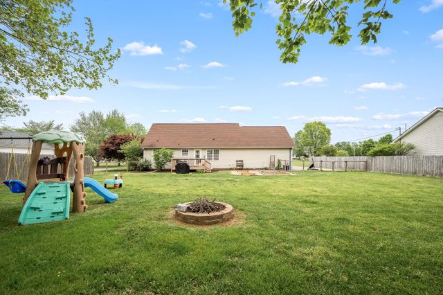 219 TOWBRIDGE DR, Murfreesboro, TN 37129