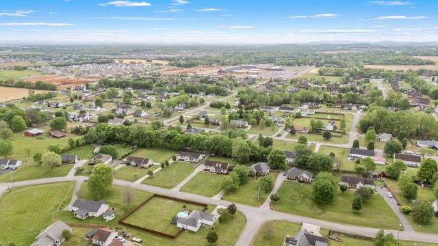 219 TOWBRIDGE DR, Murfreesboro, TN 37129