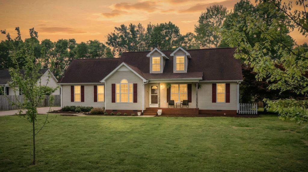 219 TOWBRIDGE DR, Murfreesboro, TN 37129