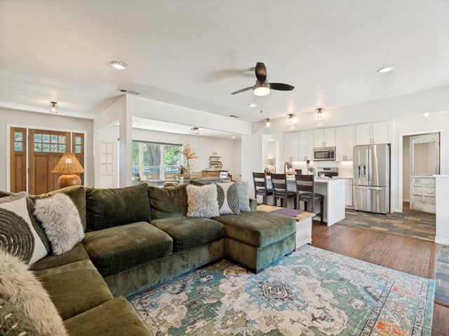 20 Lee Drive, Heath, TX 75032