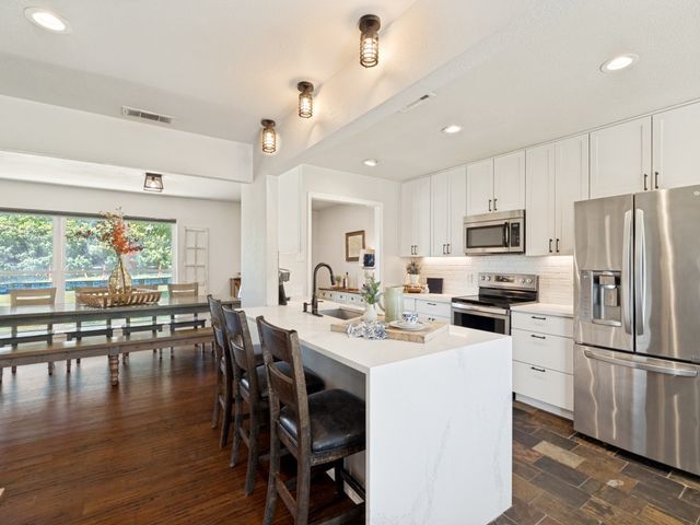 20 Lee Drive, Heath, TX 75032