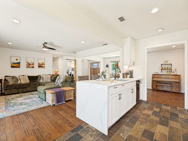 20 Lee Drive, Heath, TX 75032