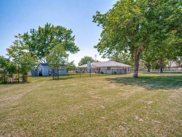 20 Lee Drive, Heath, TX 75032