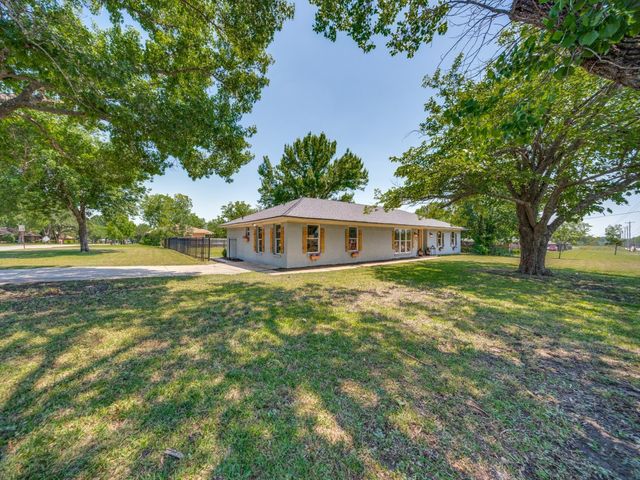 20 Lee Drive, Heath, TX 75032