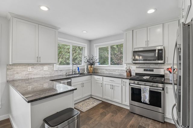 23579 W Windsor Terrace, Antioch, IL 60002