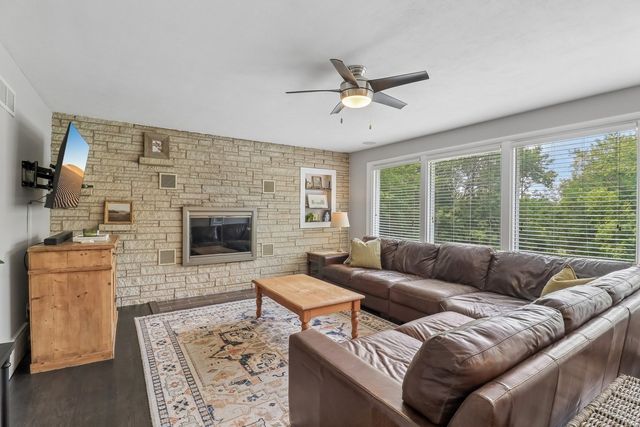 23579 W Windsor Terrace, Antioch, IL 60002