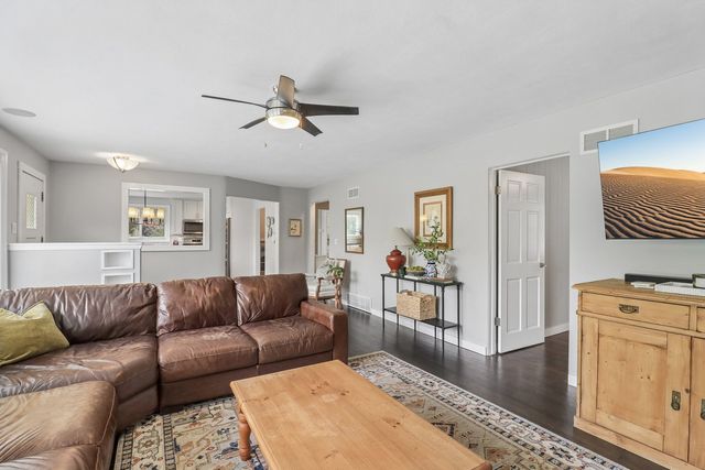 23579 W Windsor Terrace, Antioch, IL 60002