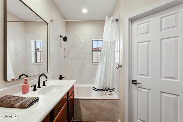 3935 E ROUGH RIDER Road 1016, Phoenix, AZ 85050