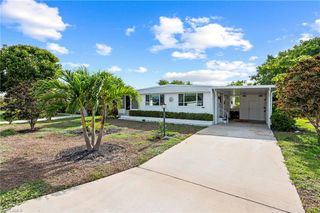 40 Le Mans DR, Naples, FL 34112