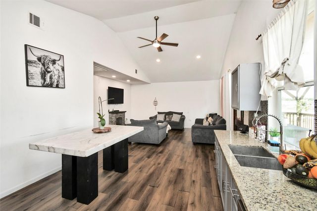 791 Road 5707, Cleveland, TX 77327