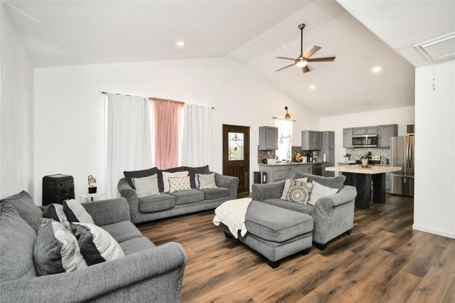 791 Road 5707, Cleveland, TX 77327