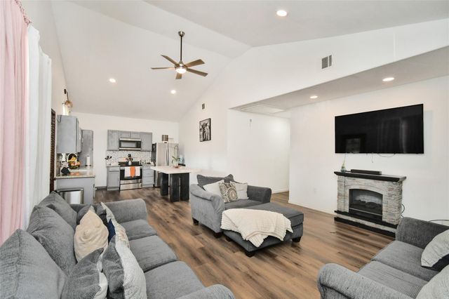 791 Road 5707, Cleveland, TX 77327