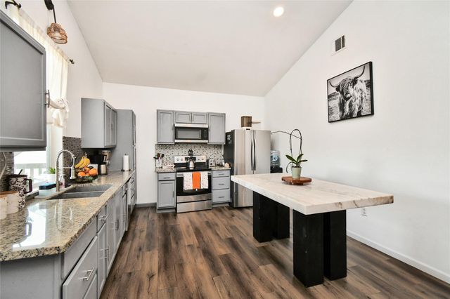791 Road 5707, Cleveland, TX 77327