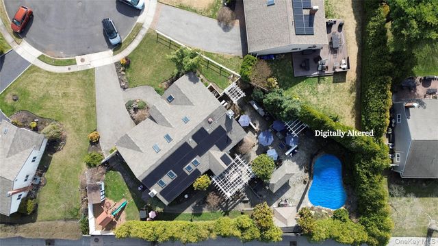 12 Kingswood Circle, Old Bethpage, NY 11804