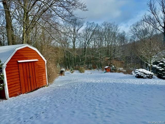 60 Arbutus Street, Putnam Valley, NY 10579