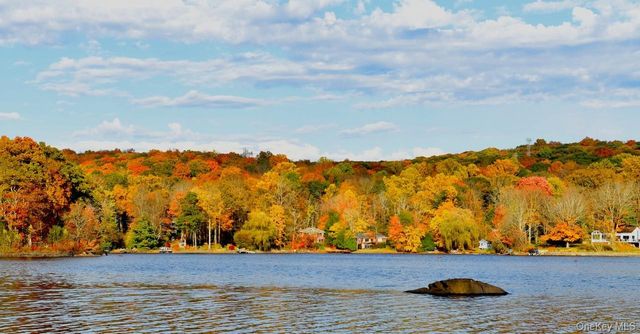 60 Arbutus Street, Putnam Valley, NY 10579