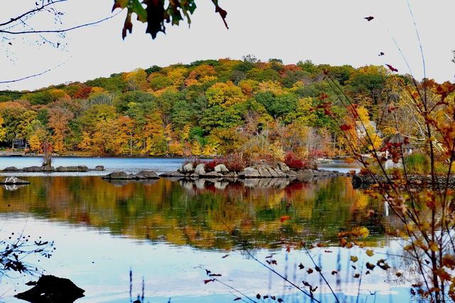 60 Arbutus Street, Putnam Valley, NY 10579