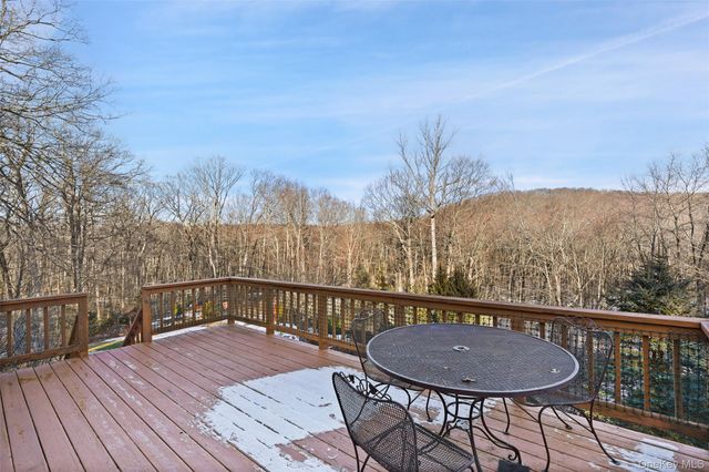 60 Arbutus Street, Putnam Valley, NY 10579