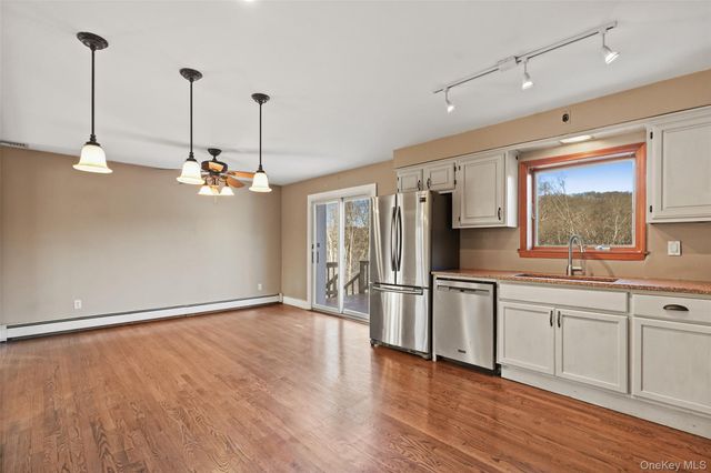 60 Arbutus Street, Putnam Valley, NY 10579