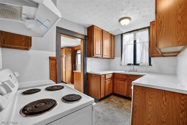 322 W 28th Street, Lorain, OH 44055