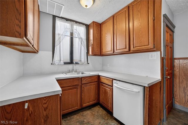 322 W 28th Street, Lorain, OH 44055