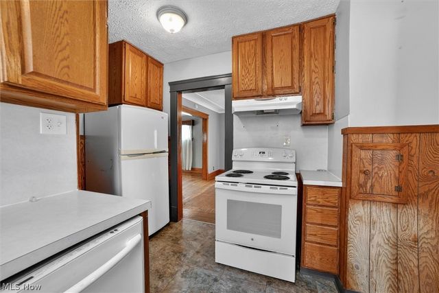 322 W 28th Street, Lorain, OH 44055