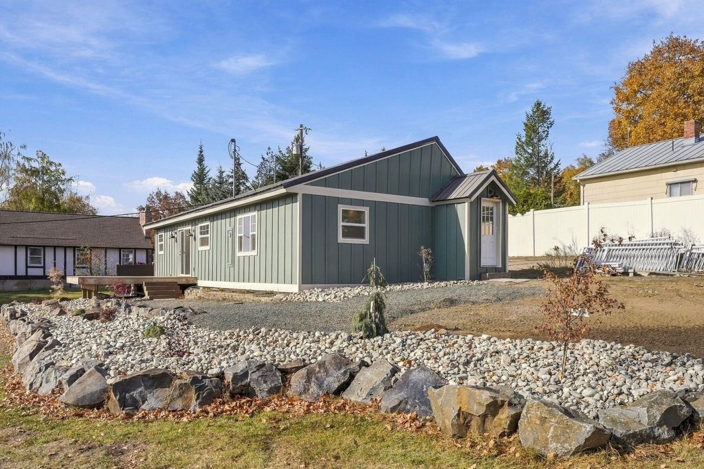 235 S LINDSEY St, Tekoa, WA 99033 photo 4