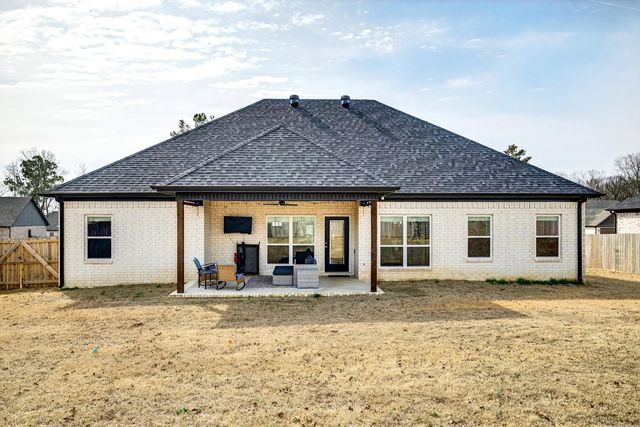 105 Michelle Drive, Beebe, AR 72012