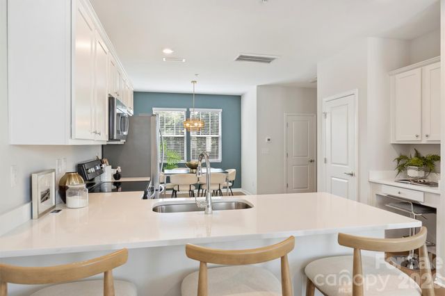 2409 Via del Conte Alley, Charlotte, NC 28205
