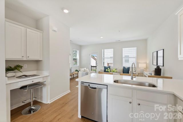2409 Via del Conte Alley, Charlotte, NC 28205